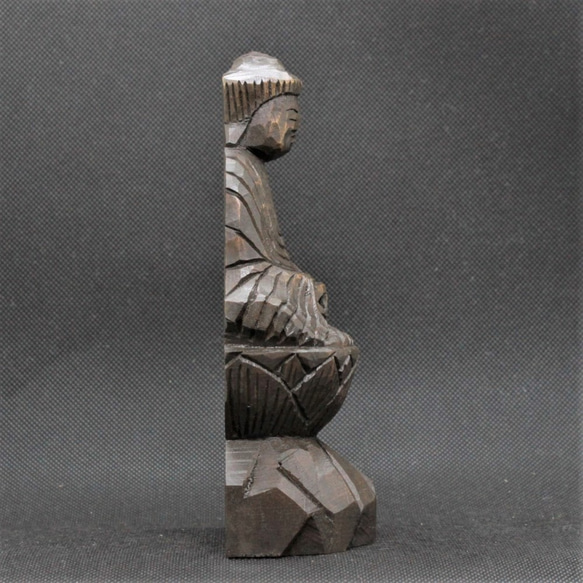 阿弥陀如来坐像（16cm クス材 着色 an0514）仏像 円空仏 摸刻 木彫 3枚目の画像