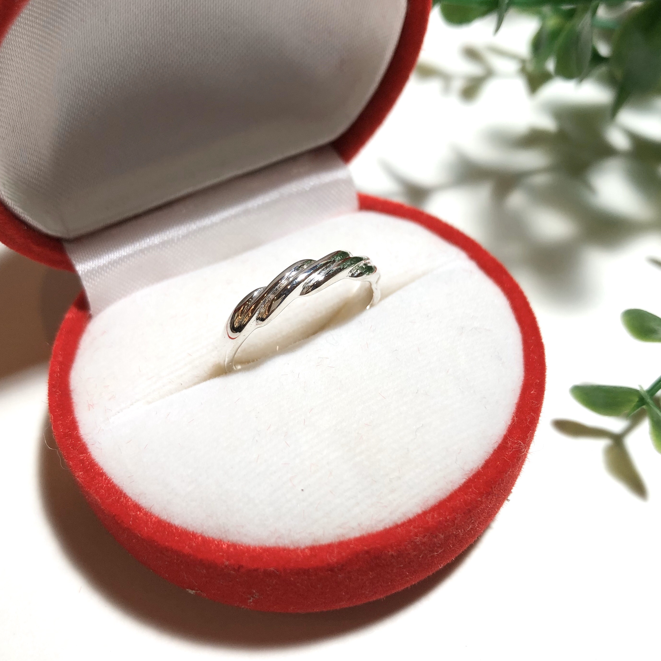 サイズ入荷！純銀製＊ツイストリング ピンキーリング 重ねづけにも