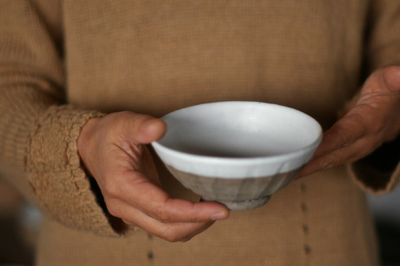 A・須恵器・ひら茶碗(大）・白 2枚目の画像