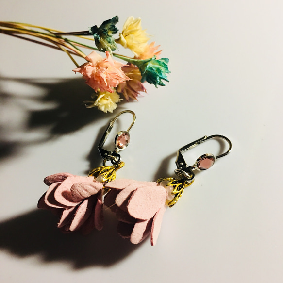 粉色麂皮花朵耳環/耳飾/交換禮物/聖誕禮物 第1張的照片