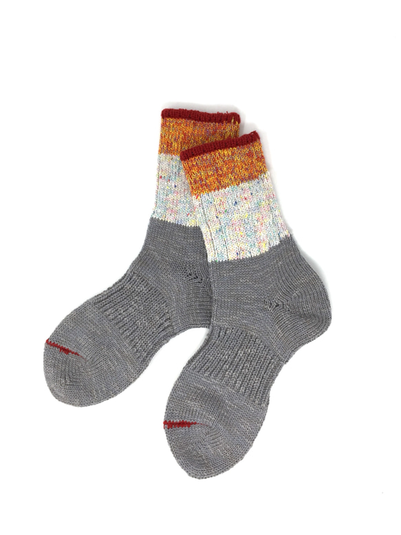 【TMSO-101 On the Lake Hemp Socks】GRAY size 23㎝〜25㎝ 麻使用 奈良産 1枚目の画像