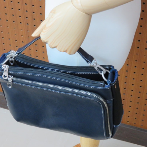 仕分けがしやすくポケット多い! 9007「牛革ショルダーバッグ(3 仕分けがしやすくポケット多い! 9007「牛革ショルダーバッグ(3