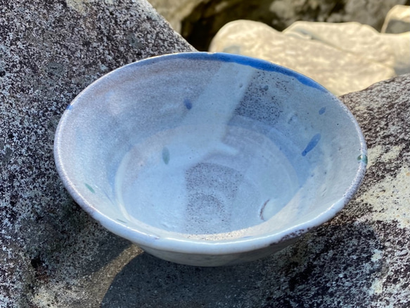 藁灰釉とリングの茶碗 7枚目の画像
