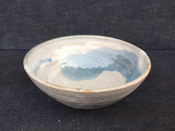 青釉の流れ　ベージュの飯茶碗 1枚目の画像