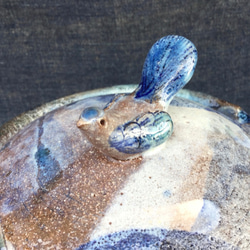 鳥の蓋つき灰皿(コバルトと藁灰釉) 2枚目の画像