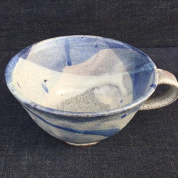 藁灰釉と雲柄のスープカップ 1枚目の画像