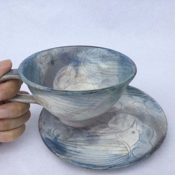 かささぎと雲のカップ&ソーサー　(コバルト) 2枚目の画像