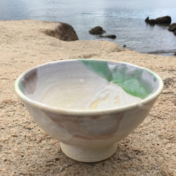 藁灰釉のパステル茶碗 1枚目の画像