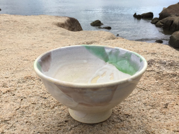 藁灰釉のパステル茶碗 1枚目の画像