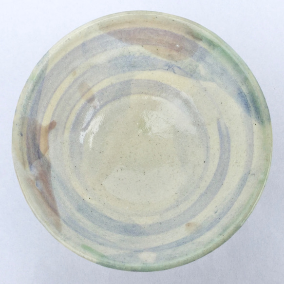 薄むらさきの刷毛目ちゃわん(きみどり) 4枚目の画像