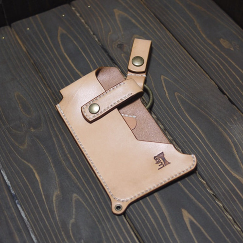 iPhoneX Xperia 牛革 レザースマートフォンホルスター01 サイズL ナチュラル 国産栃木レザー スマホケース・カバー LeatherCraft Luke 通販|Creema(クリーマ) 4690764 iPhoneX Xperia 牛革 レザースマートフォンホルスター01 サイズL ナチュラル 国産栃木レザー スマホケース・カバー LeatherCraft Luke 通販|Creema(クリーマ) 4690764