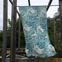 100 絲披肩 60 x 200 厘米木刻版畫“Cantabile”（藍綠色）的連續圖案。掛在窗邊也清爽 第3張的照片