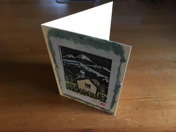 手刷り木版画グリーティングカード「夜の調べ」　和紙に手刷り手彩色の原画を貼った二つ折のカードです。　額縁は別売り 3枚目の画像