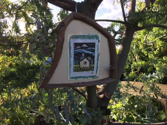 手刷り木版画グリーティングカード「夜の調べ」　和紙に手刷り手彩色の原画を貼った二つ折のカードです。　額縁は別売り 8枚目の画像