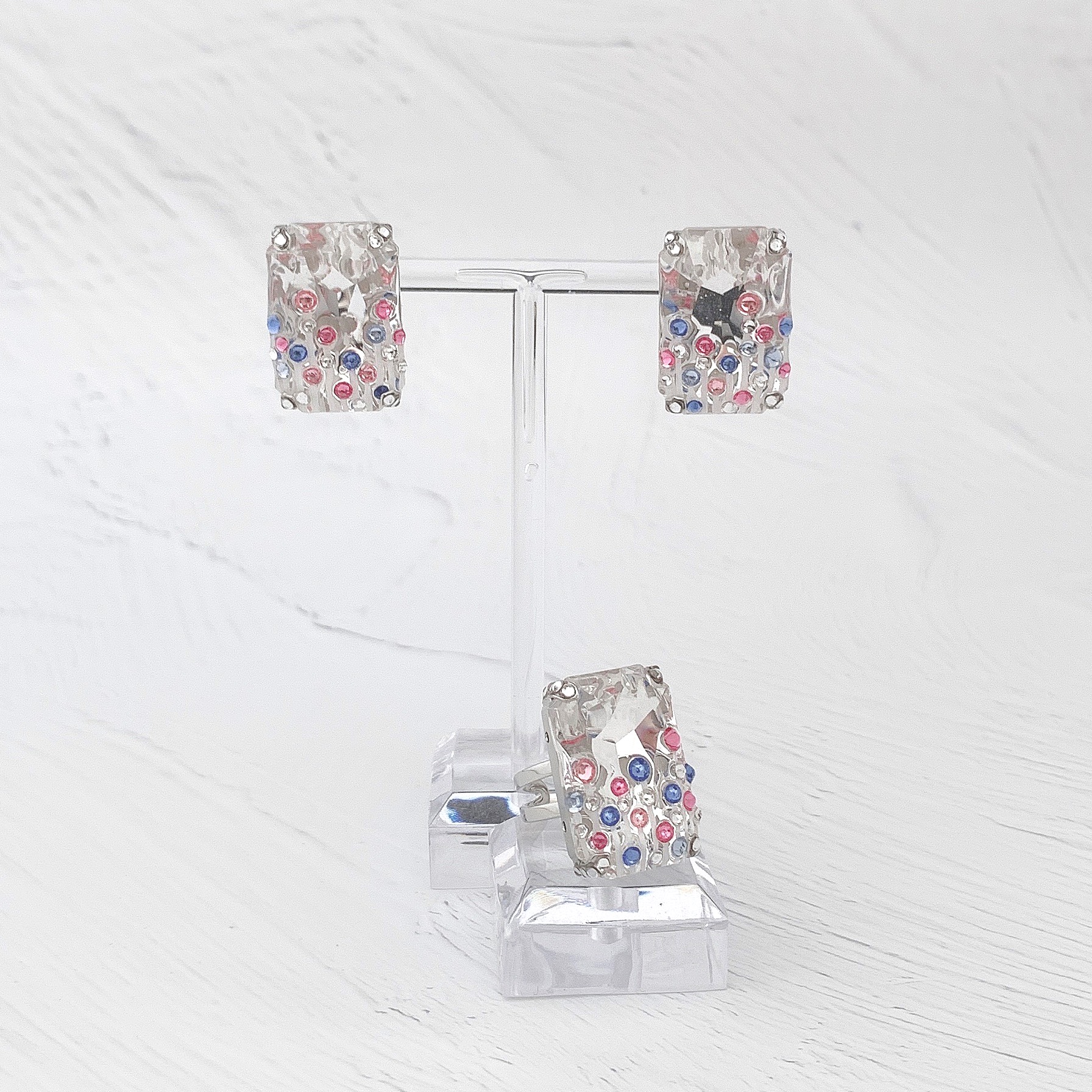 Bigクリスタルピアス／ピンク&ブルー　sold out/追加注文可能