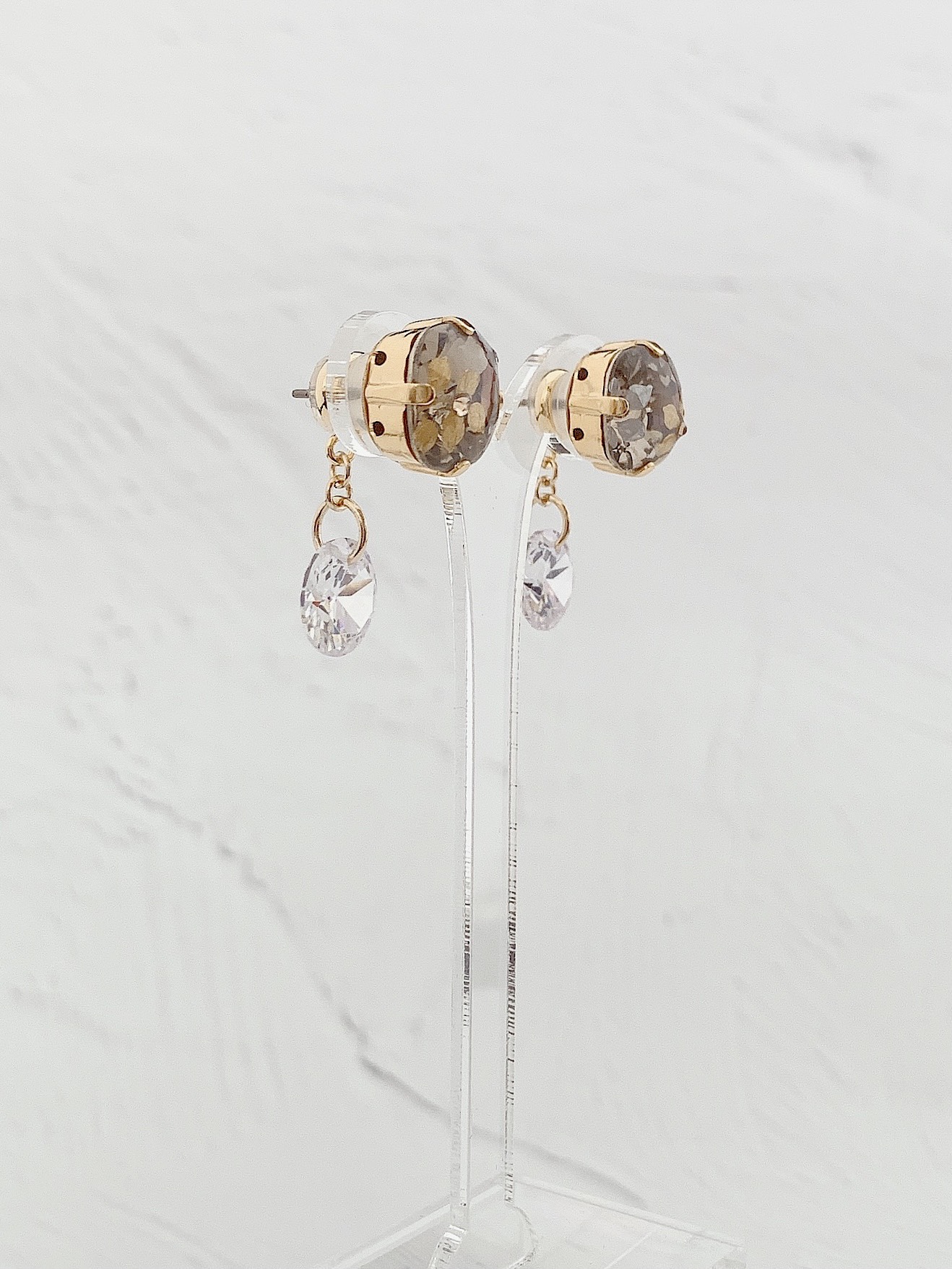 クリスタルリーフピアス/グレージュ