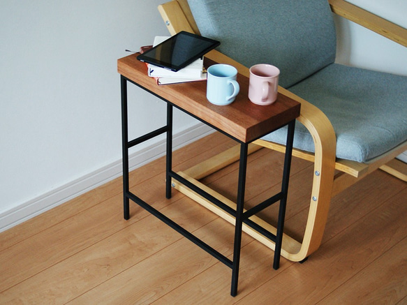 Iron Stool Sidetable 洋桜 3枚目の画像