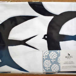 【2,000円以上で送料無料】てぬぐいスカーフ『ツバメ　コン』（ 浜松注染てぬぐい） 4枚目の画像