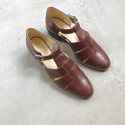 SALE】素足でもソックスでも履ける！レディース グルカサンダル