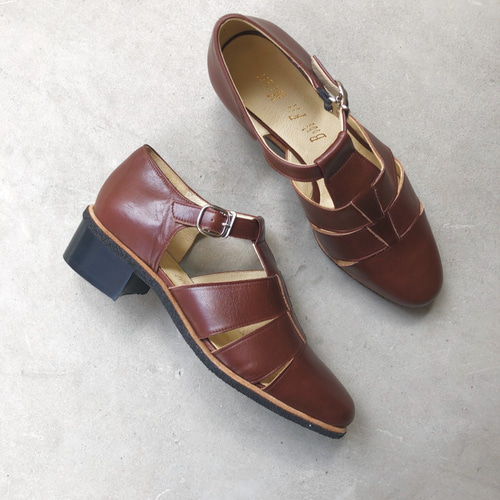 SALE】素足でもソックスでも履ける！レディース グルカサンダル