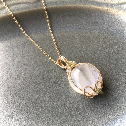 コロンとかわいいムーンストーン ネックレス・ペンダント  