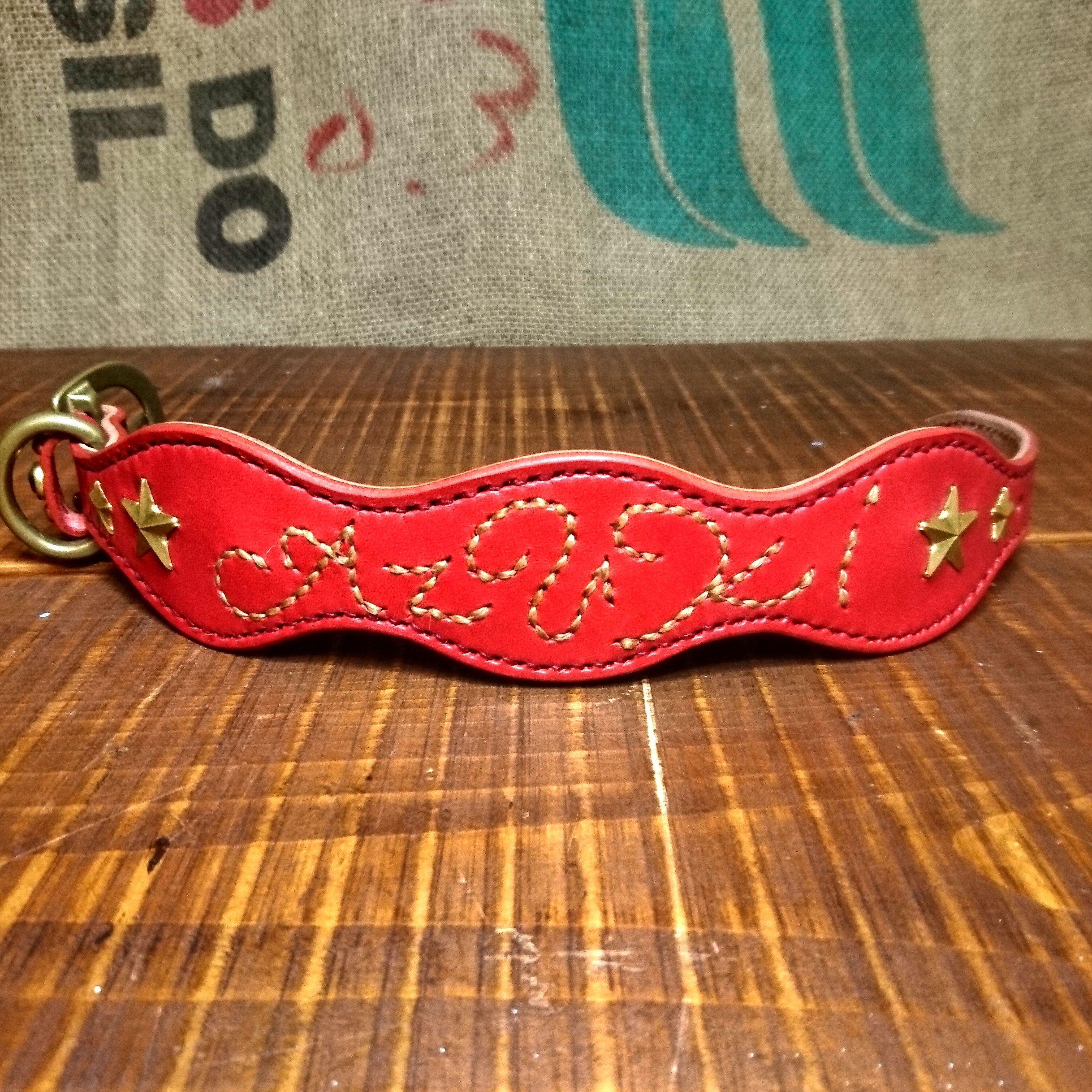 名前ステッチ刺繍　オーダー首輪　牛革　名入れ