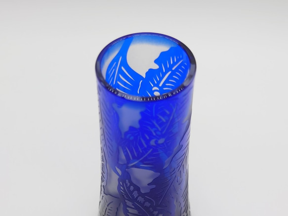 「芭蕉の葉」　一輪挿し　花瓶　サンドブラスト　瑠璃色 3枚目の画像