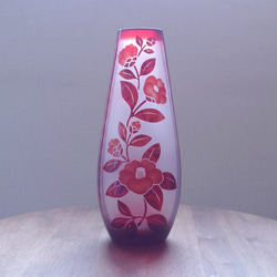 「椿咲く」　花器　花瓶　サンドブラスト　赤 1枚目の画像