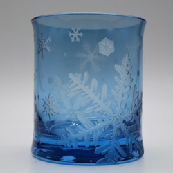 「雪の結晶 B」 サンドブラスト ブルー ロックグラス　インディゴブルー 6枚目の画像