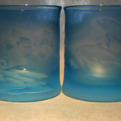 【sold out】「イルカと珊瑚」 サンドブラスト グラス 青 イルカ 珊瑚 3枚目の画像