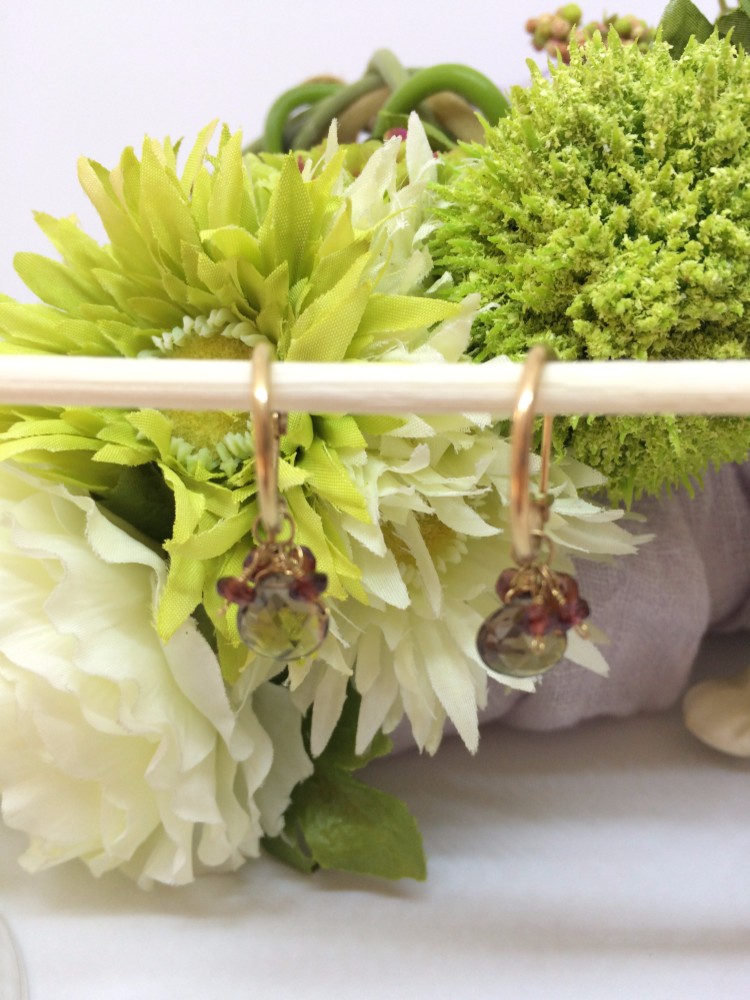 不屈の精神が石言葉★スモーキークォーツ & レッドガーネット☆K14GF フープピアス