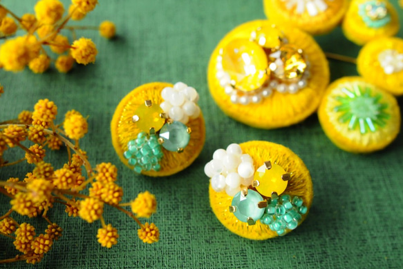 &lt;Stella ~Playful Star~&gt; 刺繡耳環“Jewel Jewe/Mimosa mimosa”★長貼/ 第3張的照片