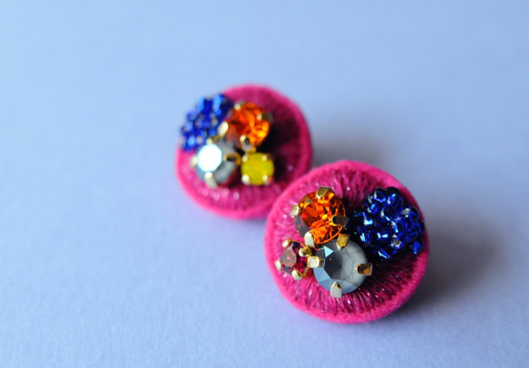 &lt;Stella ~俏皮星星~&gt;刺繡耳環“Jewel Jewel/Candy”★長柱/可更換以適應過敏 第1張的照片