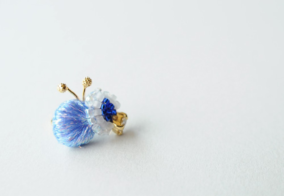 &lt;永恆的蝴蝶“小”~蝴蝶帶耳環~&gt;耳套“極光藍”18KGP 第2張的照片