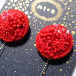 &lt;露西～Irodoru星球～&gt;刺繡耳環◎溢出的紅色耳環★長貼/過敏兼容可換 第3張的照片