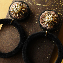 &lt;露西〜伊洛多星球〜&gt;刺繡耳環◎棕色x絲絨戒指◎兼容過敏的零件可以更改 第2張的照片
