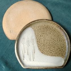 麦穂文様半月皿と豆皿のセット 2枚目の画像