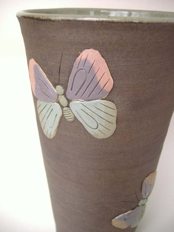 蝶のレリーフカップ 3枚目の画像