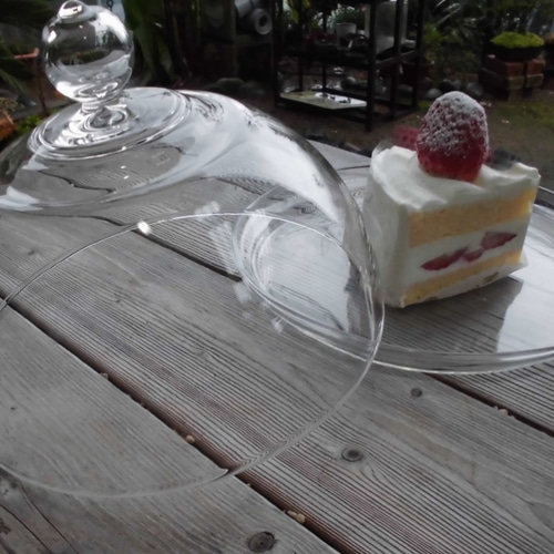 ガラスケーキカバー、 カバーもプレートも耐熱ガラス製。ショート