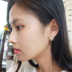 Reve 黃銅耳環 鋯石 夾式 可改夾式 翅膀 蕾絲 第3張的照片