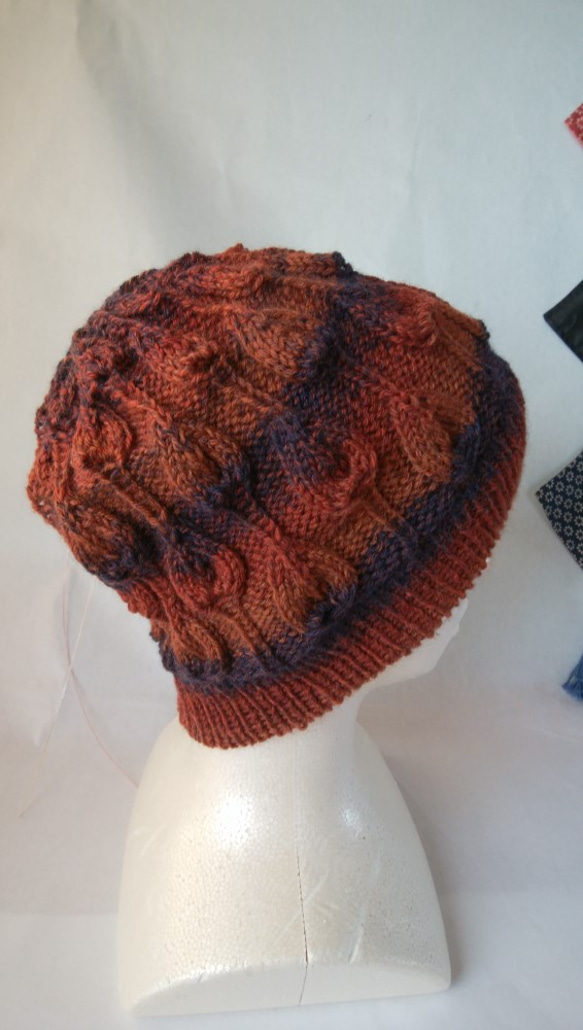 値下げしました～～！リーフ模様が可愛い、棒針編みの帽子！ 3枚目の画像