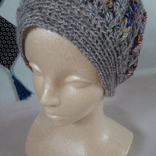 値下げいたしました～～！ かぎ針で編んだ、ストライプ帽子！ ニット帽