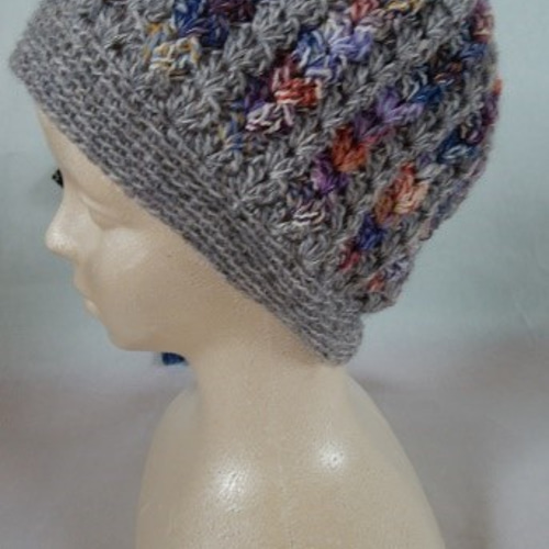 値下げいたしました～～！ かぎ針で編んだ、ストライプ帽子！ ニット帽