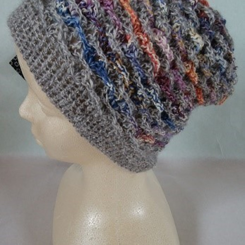 値下げいたしました～～！ かぎ針で編んだ、ストライプ帽子！ ニット帽