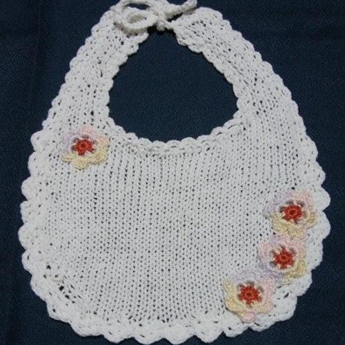 竹50％と綿50％の糸で編んだ、ベビー用スタイ・・・試してみませんか