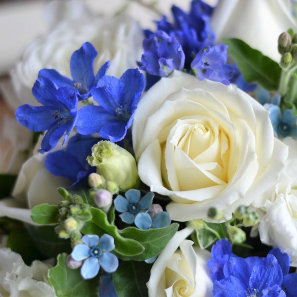 お誕生日に♬ BIRTHDAY FLOWER【生花】おまかせアレンジメントとバースデーリングのプレゼント 5枚目の画像