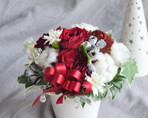 クリスマス  フラワーアレンジメント  オーダー商品 宅配配送 季節限定お祝い花】おしゃれなスタンド花風クリスマス