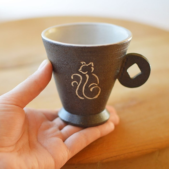 【Creema福袋】コーヒーカップ（猫）＆ソーサー（変形皿） 3枚目の画像