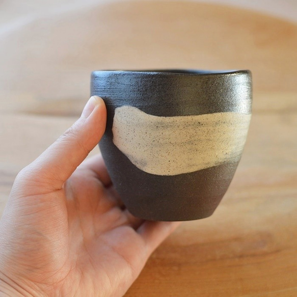 蕎麥麵杯/黑色釉面陶瓷（可放入微波爐、烤箱和洗碗機） 第3張的照片