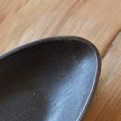 バスケット（小）／グラタン皿にも！　黒・焼き〆陶器（レンジ、オーブン、食洗機ＯＫ） 4枚目の画像
